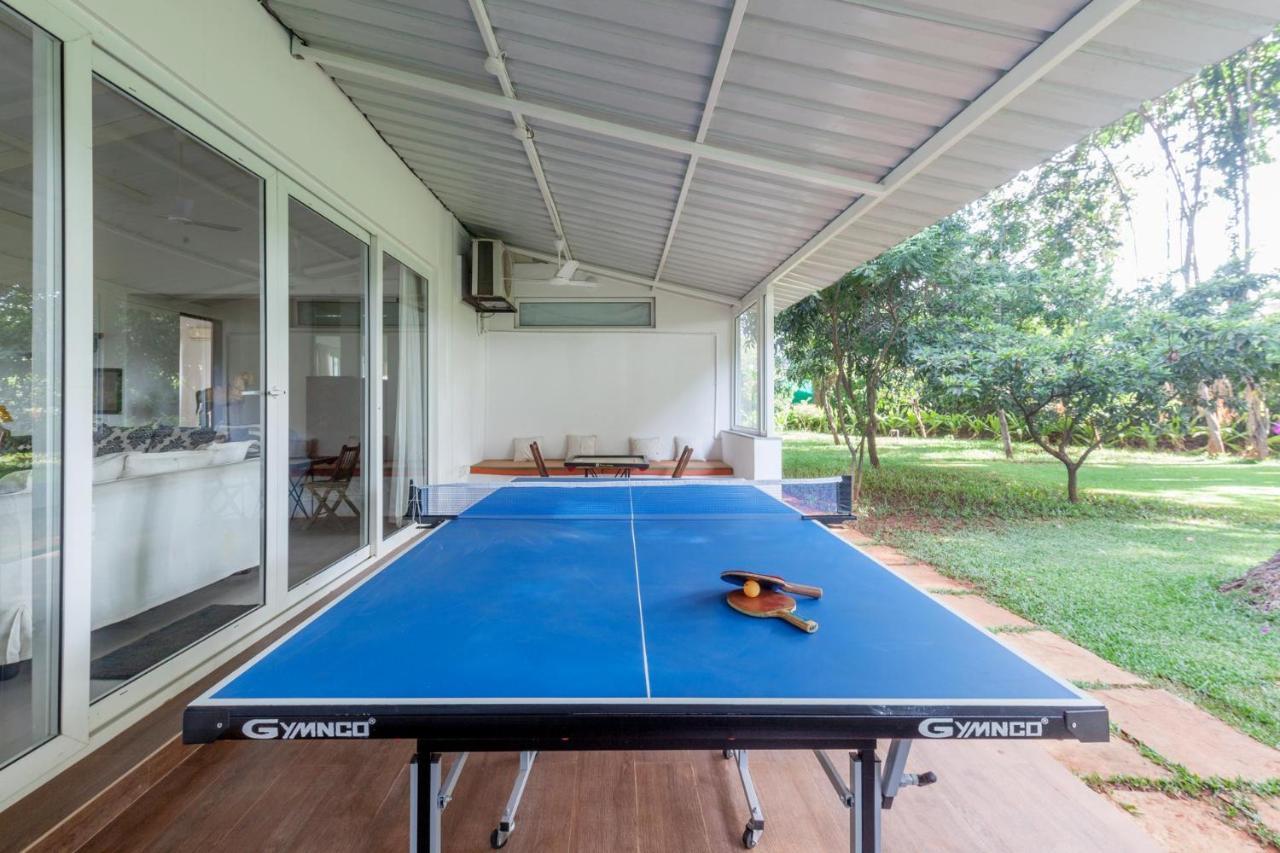 Hamptons Charm By Stayvista Luxury 5Br With Pool, Lawn & Table Tennis Alībāg Exterior foto